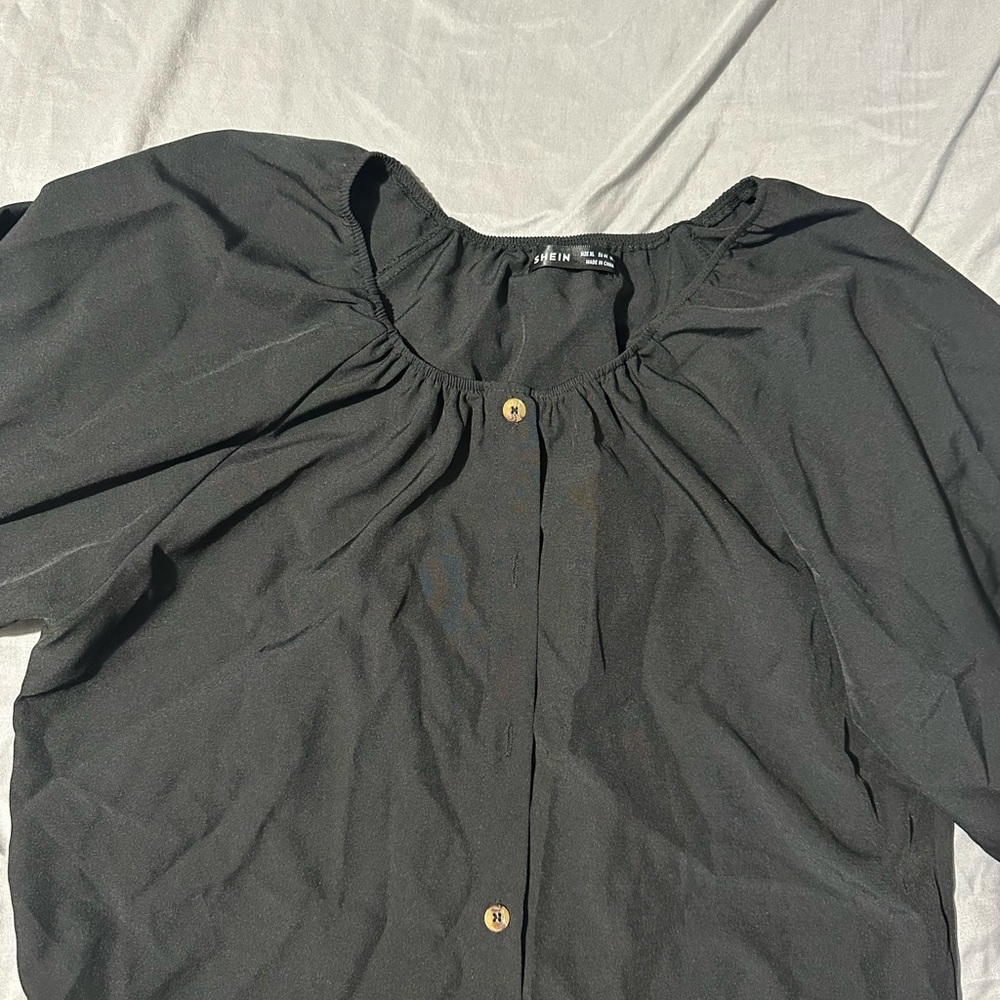 SHEIN Black Gathered Button-Up Blouse